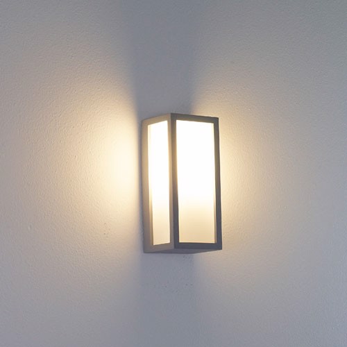 đèn ốp tường ngoài trời