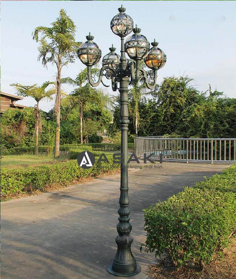 Mẫu đèn sân vườn nhập khẩu cao cấp
