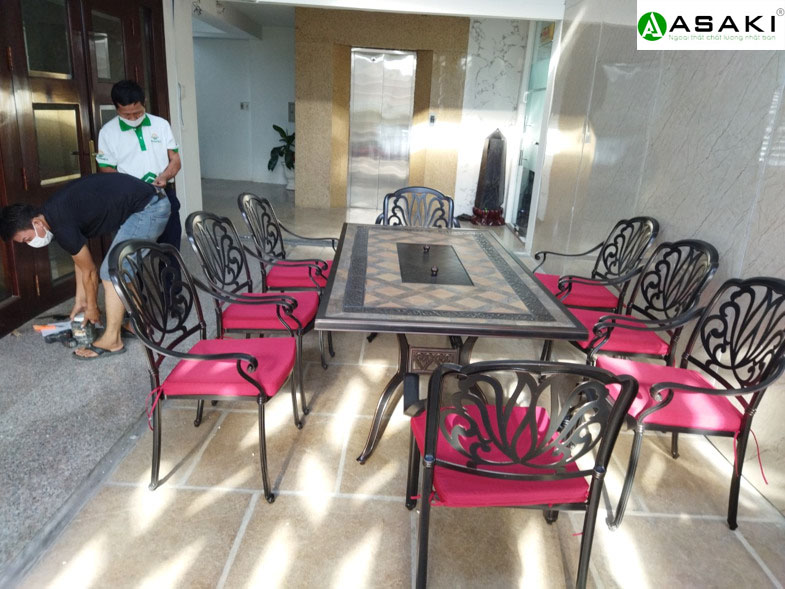Hoàn thiện thi công bộ bàn ghế sân vườn tại công ty CP XNK An Giang